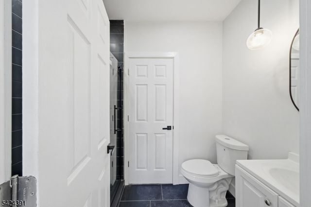 66 Girard Pl, Newark City, NJ 07108
