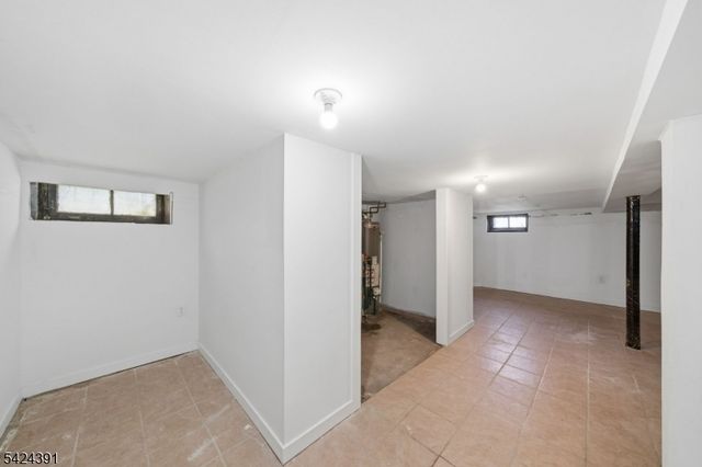 66 Girard Pl, Newark City, NJ 07108