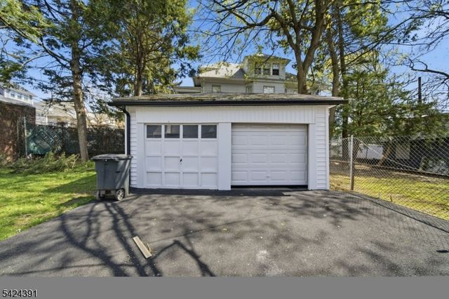 66 Girard Pl, Newark City, NJ 07108