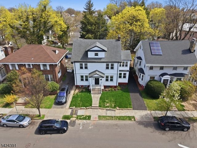 66 Girard Pl, Newark City, NJ 07108
