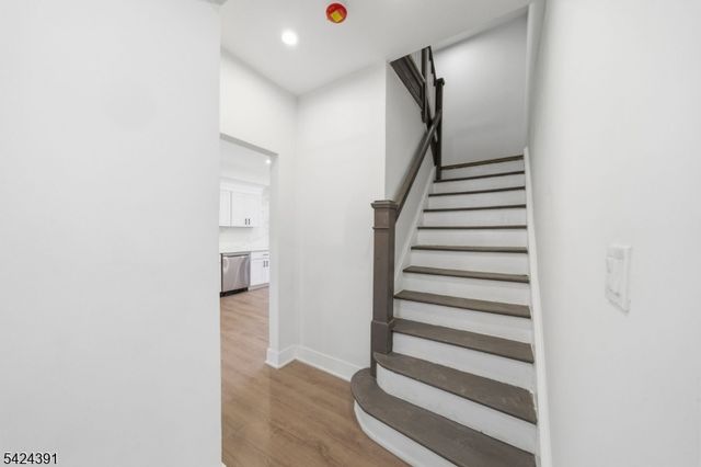 66 Girard Pl, Newark City, NJ 07108