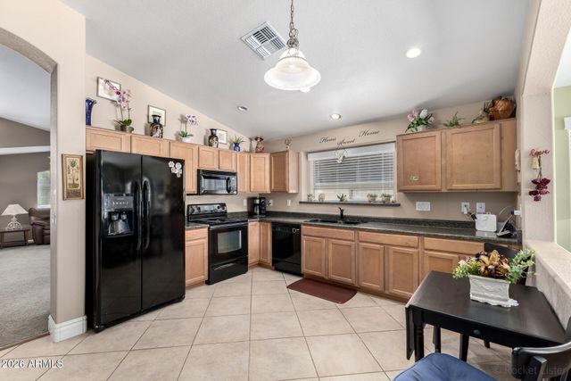 989 E TAYLOR Trail, San Tan Valley, AZ 85143