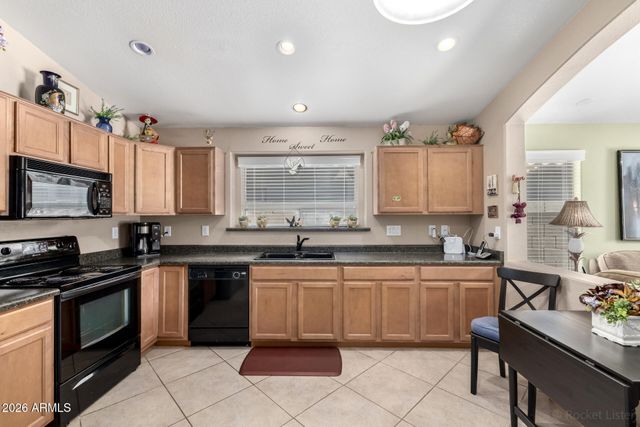 989 E TAYLOR Trail, San Tan Valley, AZ 85143