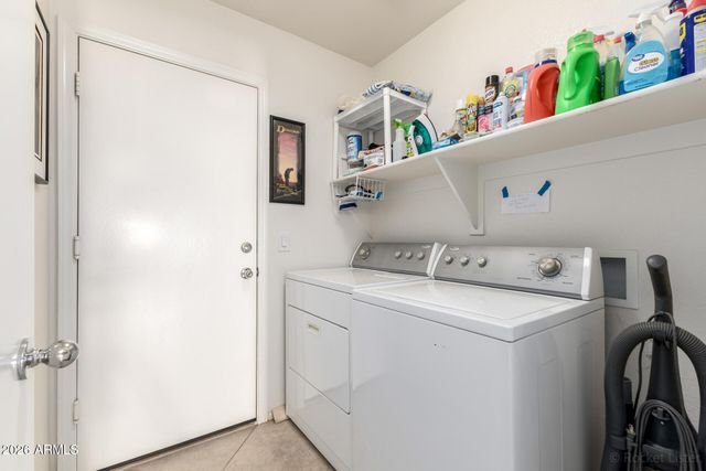 989 E TAYLOR Trail, San Tan Valley, AZ 85143