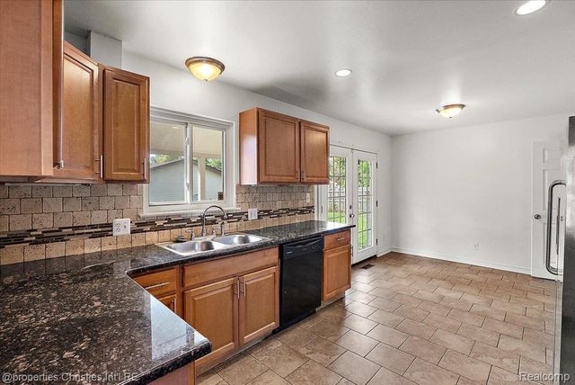 8912 Ardel Drive, Sterling Heights, MI 48314
