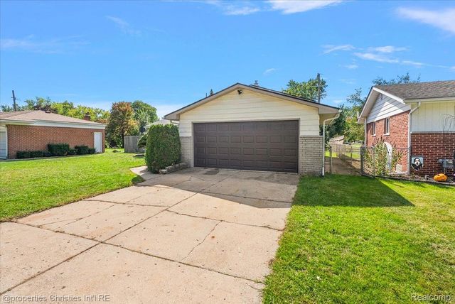 8912 Ardel Drive, Sterling Heights, MI 48314