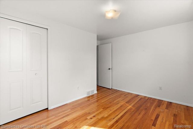 8912 Ardel Drive, Sterling Heights, MI 48314
