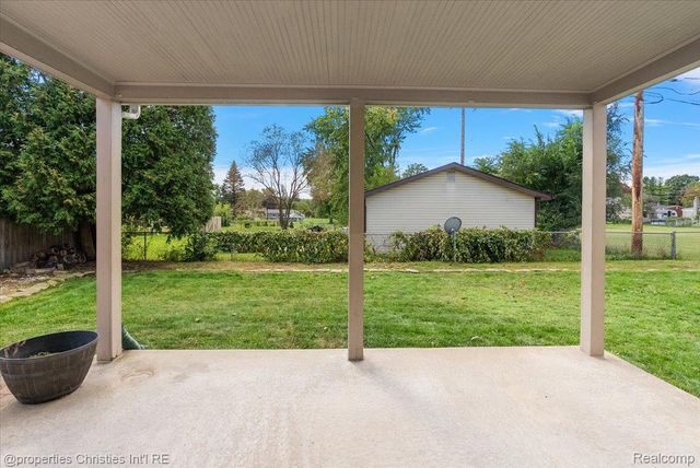 8912 Ardel Drive, Sterling Heights, MI 48314