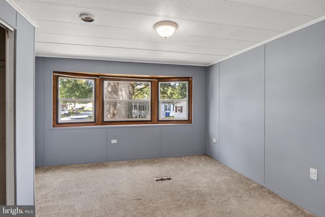 23 MAPLE DR, Newark, DE 19713
