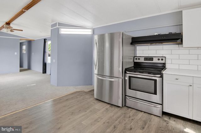 23 MAPLE DR, Newark, DE 19713