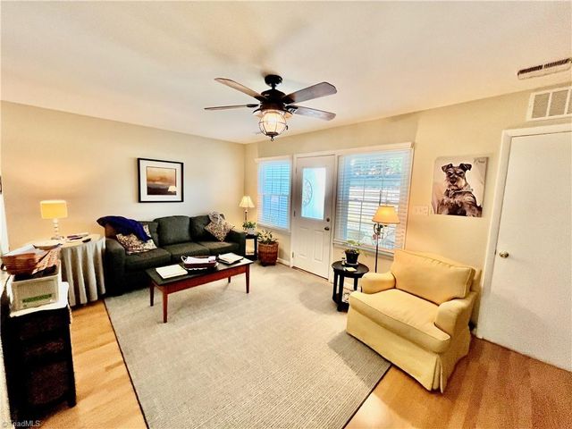 2407 Patriot Way B, Greensboro, NC 27408