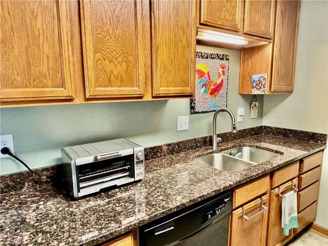 2407 Patriot Way B, Greensboro, NC 27408