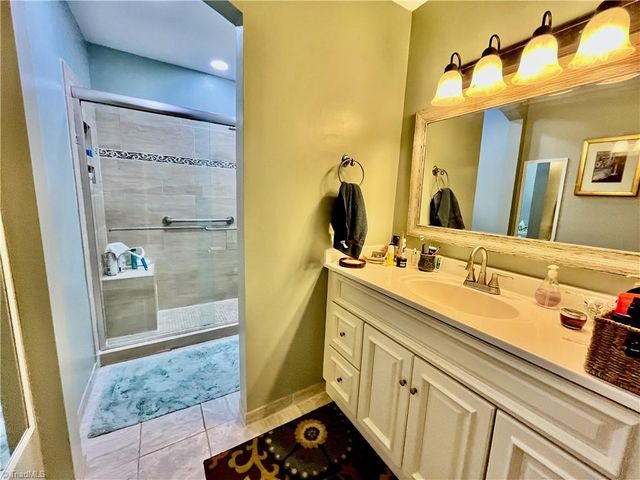 2407 Patriot Way B, Greensboro, NC 27408