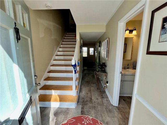 2407 Patriot Way B, Greensboro, NC 27408
