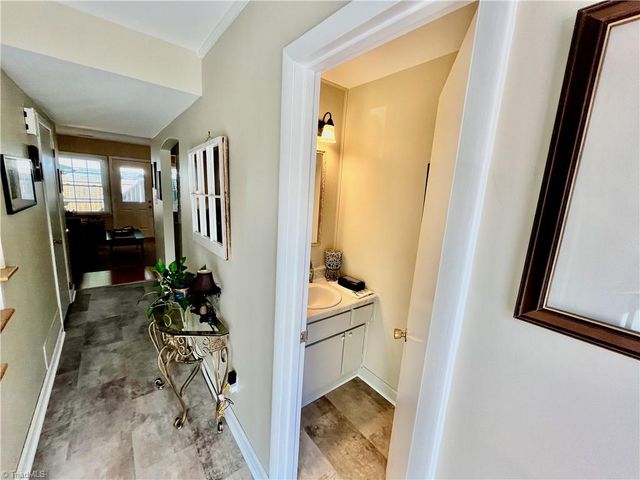 2407 Patriot Way B, Greensboro, NC 27408