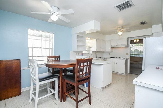 7719 Clarewood Drive, Houston, TX 77036