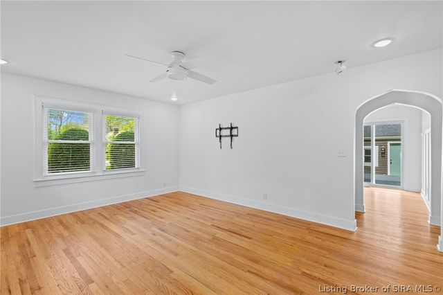 1901 Utica Pike, Jeffersonville, IN 47130