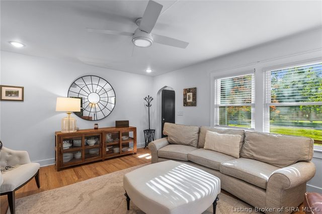 1901 Utica Pike, Jeffersonville, IN 47130