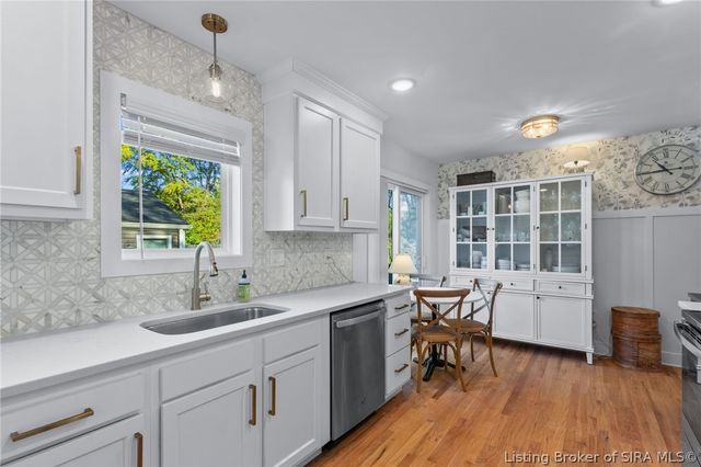 1901 Utica Pike, Jeffersonville, IN 47130