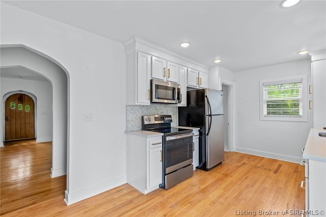 1901 Utica Pike, Jeffersonville, IN 47130