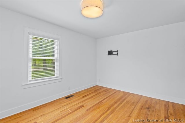 1901 Utica Pike, Jeffersonville, IN 47130