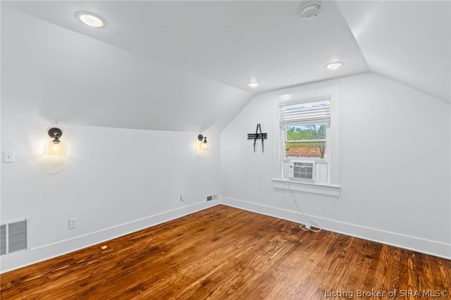 1901 Utica Pike, Jeffersonville, IN 47130