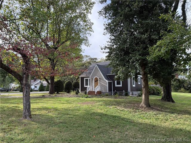 1901 Utica Pike, Jeffersonville, IN 47130