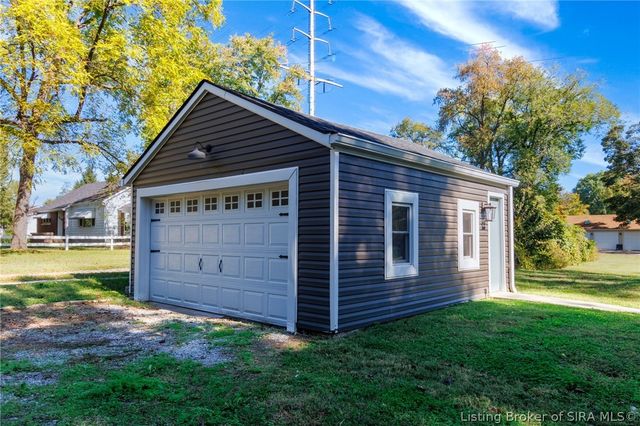 1901 Utica Pike, Jeffersonville, IN 47130