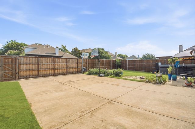 7670 Greenvalley Lane, Frisco, TX 75033