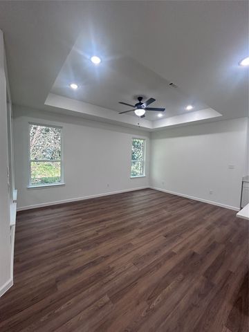 5717 San Jacinto Drive, Granbury, TX 76048