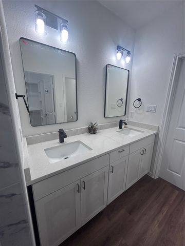 5717 San Jacinto Drive, Granbury, TX 76048