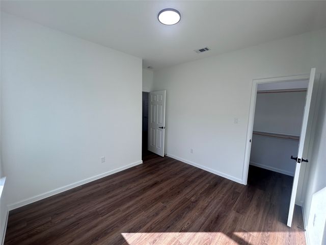 5717 San Jacinto Drive, Granbury, TX 76048