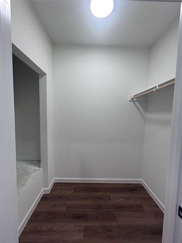 5717 San Jacinto Drive, Granbury, TX 76048