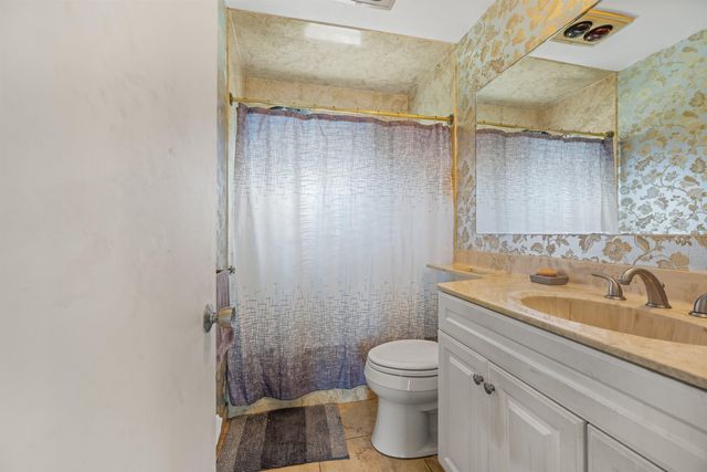 5160 Lake Osborne Drive, Lake Worth, FL 33461