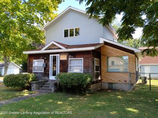 601 S Cochran Avenue, Charlotte, MI 48813
