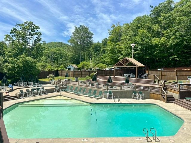24 Condo Rd Unit 2, Campton, NH 03223
