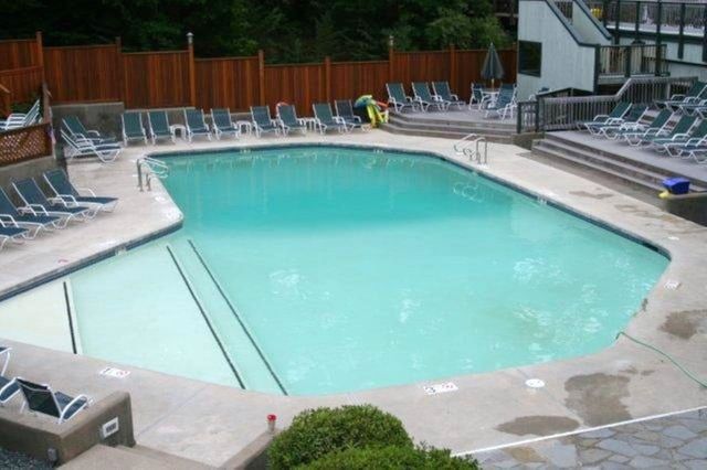 24 Condo Rd Unit 2, Campton, NH 03223