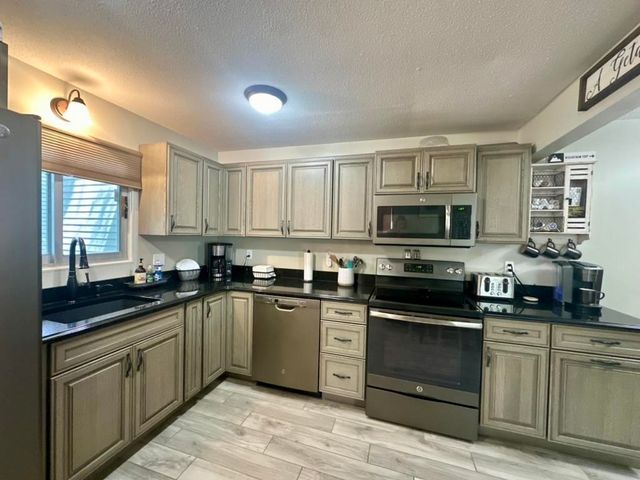 24 Condo Rd Unit 2, Campton, NH 03223