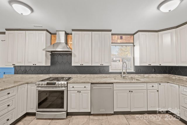 11338 Smoke Tree Lane, Charlotte, NC 28226