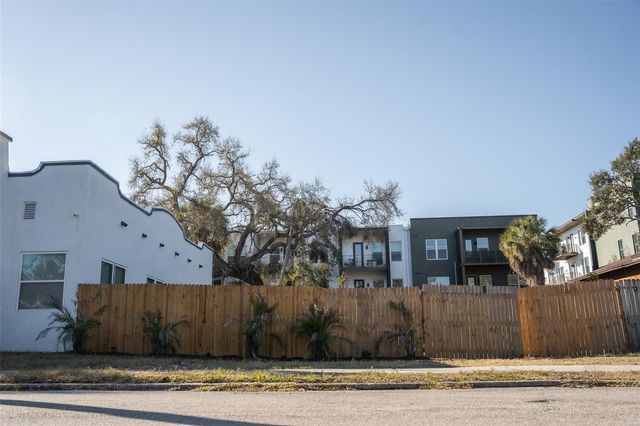 30TH AVENUE S, St Petersburg, FL 33705