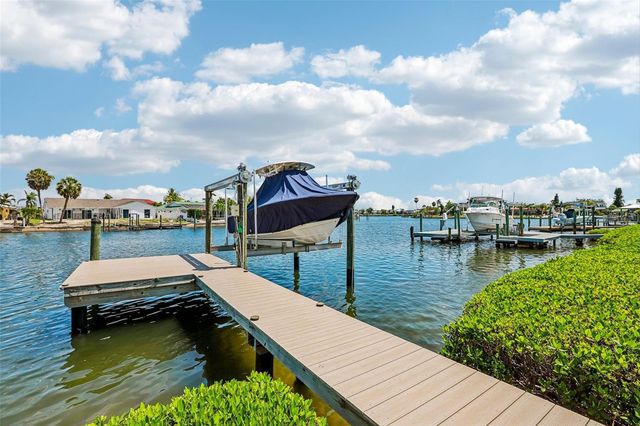801 FLAMINGO DRIVE, Apollo Beach, FL 33572