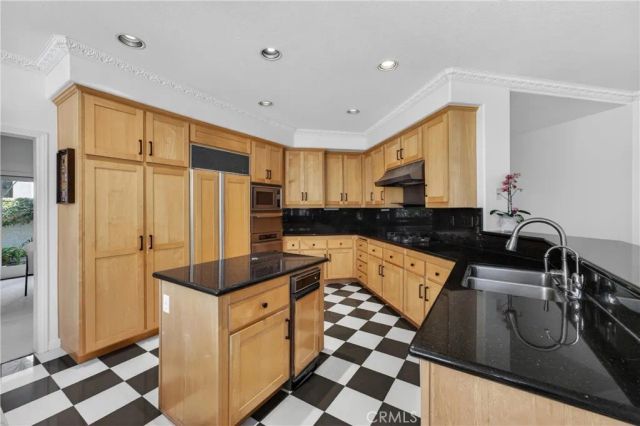 26942 Willow Tree Lane, Laguna Hills, CA 92653