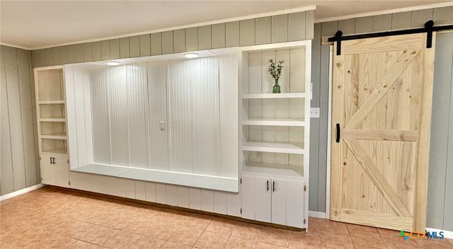 502 Flournoy Street, Edna, TX 77957