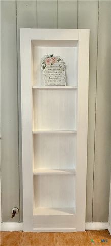 502 Flournoy Street, Edna, TX 77957