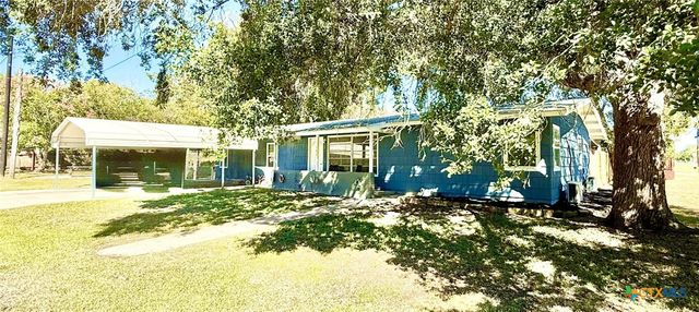 502 Flournoy Street, Edna, TX 77957