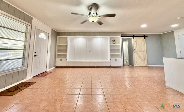 502 Flournoy Street, Edna, TX 77957