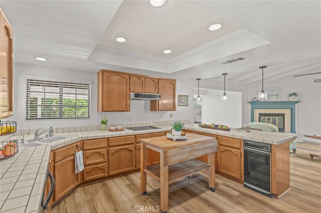 29752 Vacation, Canyon Lake, CA 92587