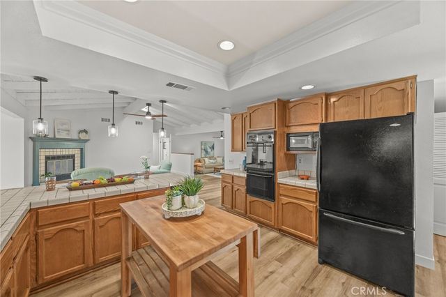 29752 Vacation, Canyon Lake, CA 92587