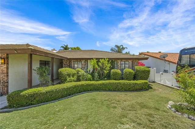 29752 Vacation, Canyon Lake, CA 92587