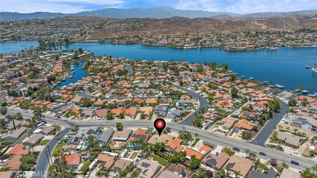29752 Vacation, Canyon Lake, CA 92587